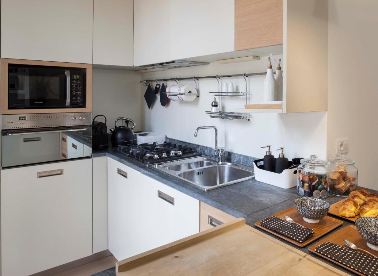 Lily Pads -Elegant Apartment- In The City Center 밀라노 외부 사진