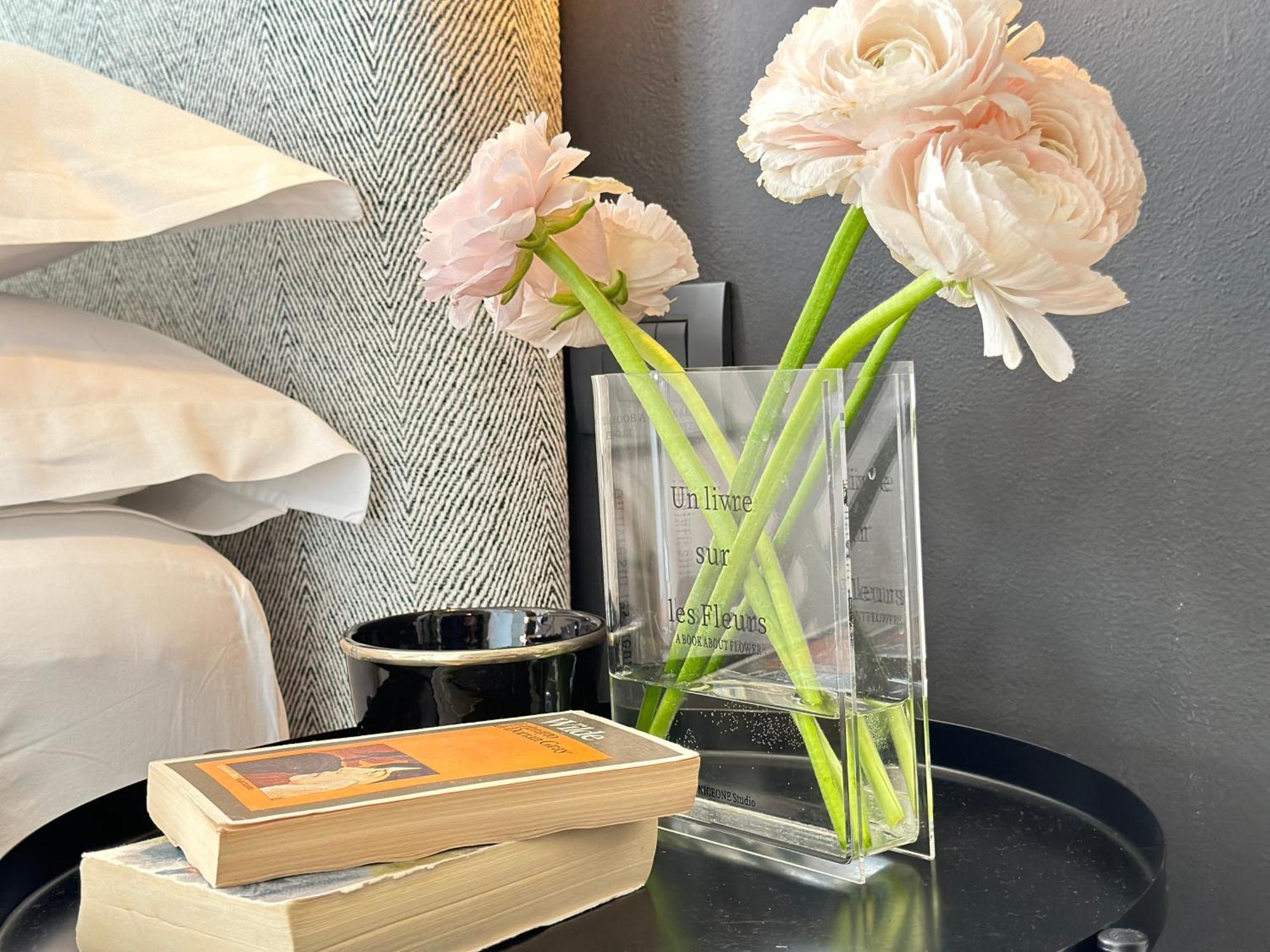 Lily Pads -Elegant Apartment- In The City Center 밀라노 외부 사진