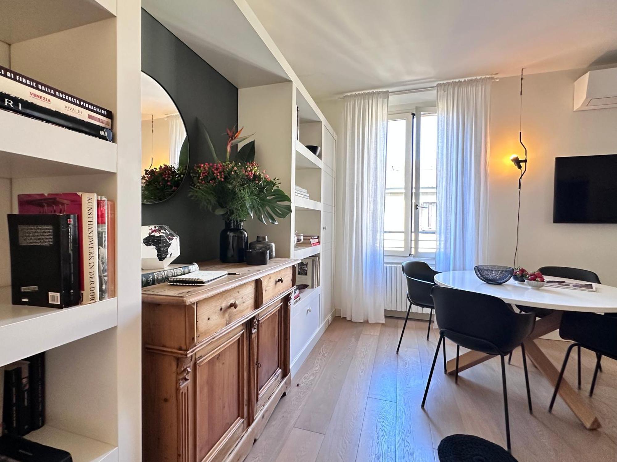 Lily Pads -Elegant Apartment- In The City Center 밀라노 외부 사진