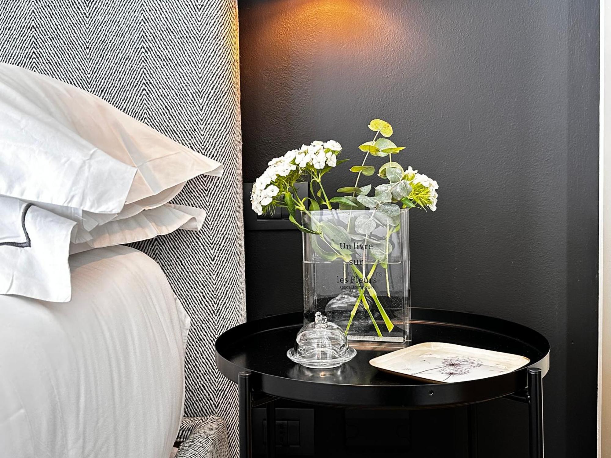 Lily Pads -Elegant Apartment- In The City Center 밀라노 외부 사진