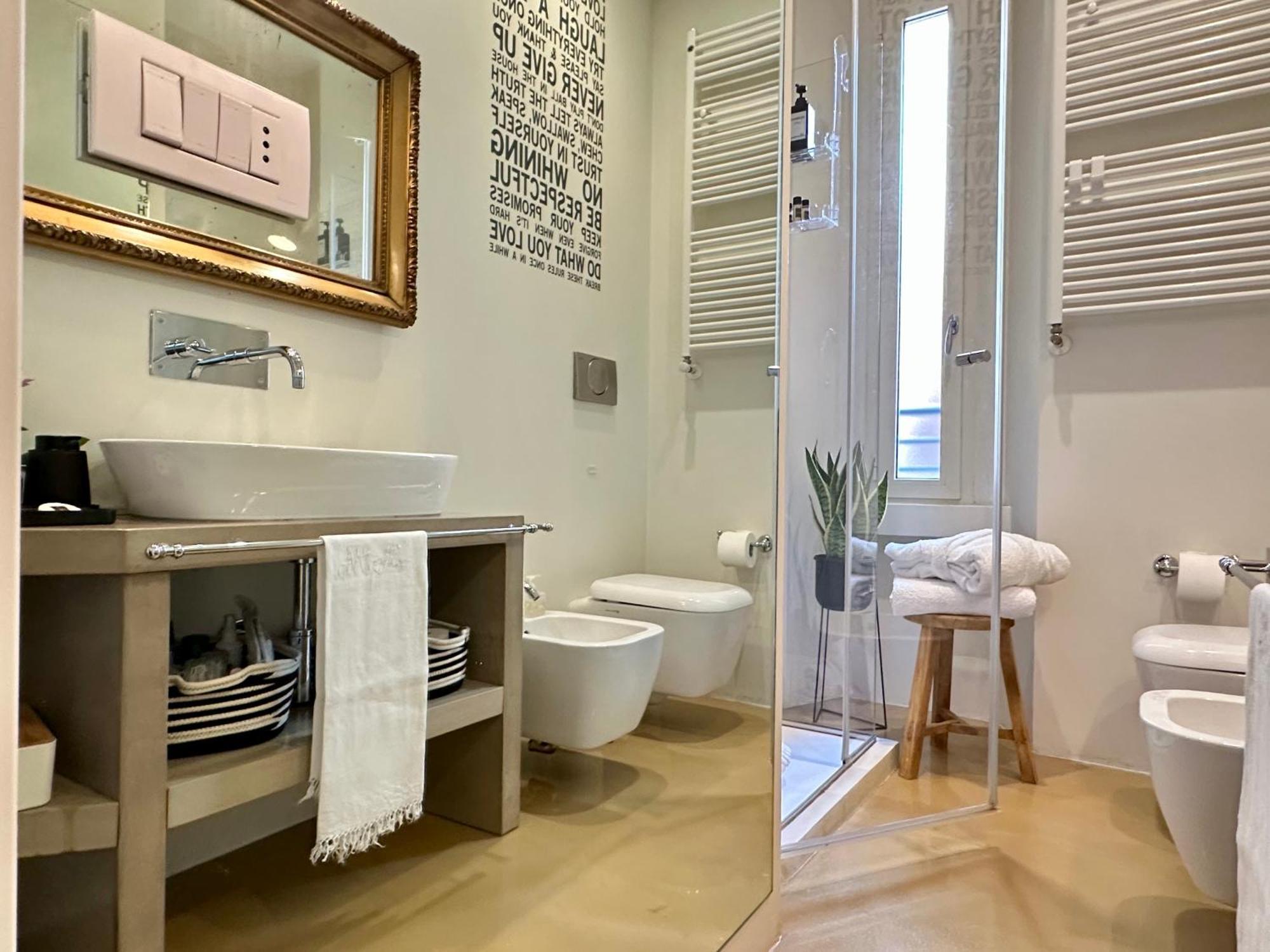 Lily Pads -Elegant Apartment- In The City Center 밀라노 외부 사진