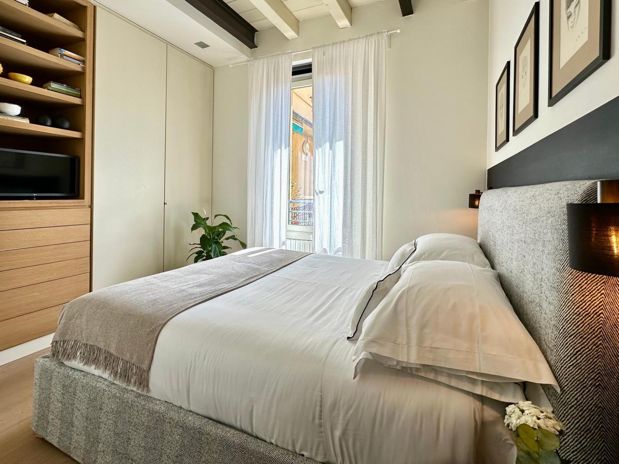 Lily Pads -Elegant Apartment- In The City Center 밀라노 외부 사진